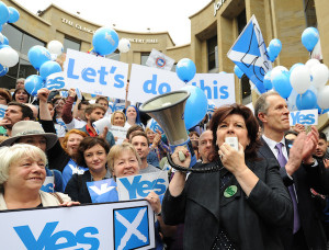 Pic Bill FlemingCelebrites join Yes supporters in Buchanan St. Glasgow.