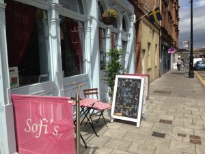 Sofis-outside-1000x750
