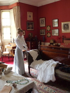 edinburgh living history at lauriston castle