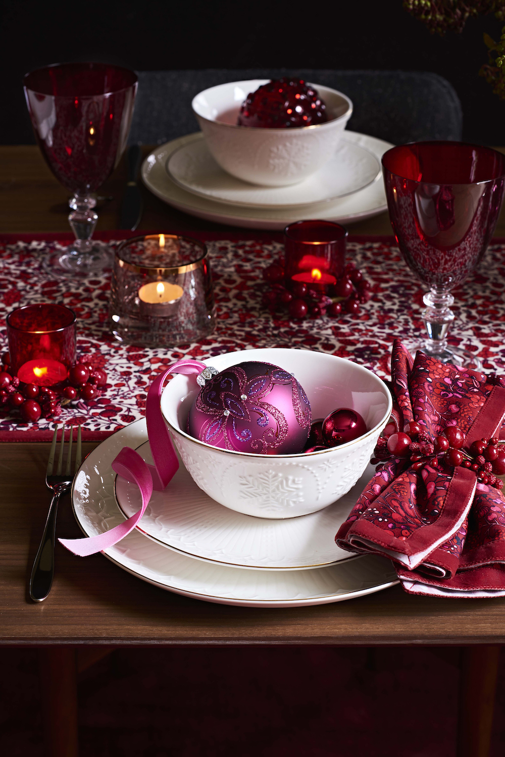 Table setting with ruby ornaments 