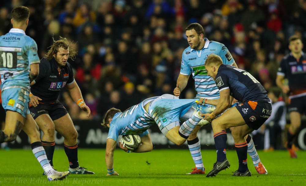 Glasgow's Horne almost losing his shorts