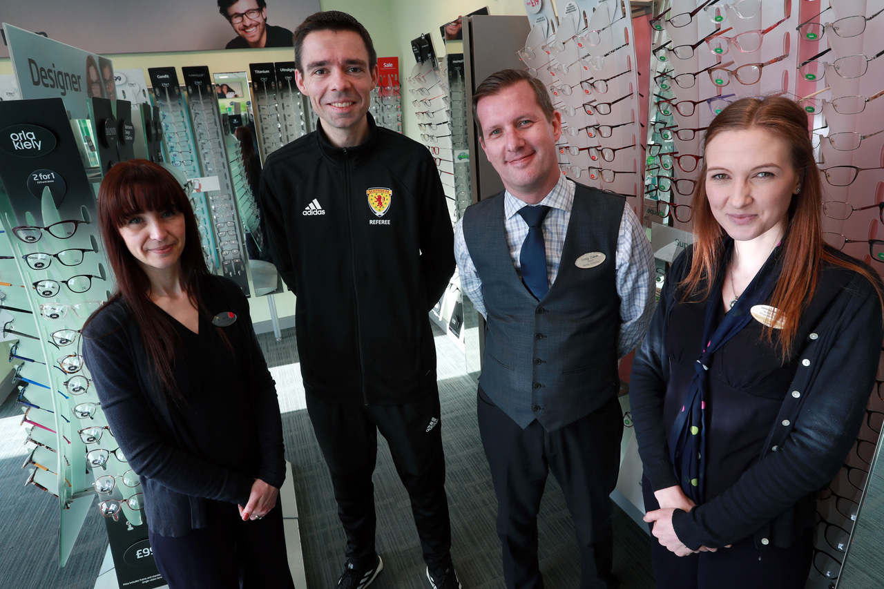 SpecSavers-Ref-Kevin-Clancy-006-a-SA-.jp